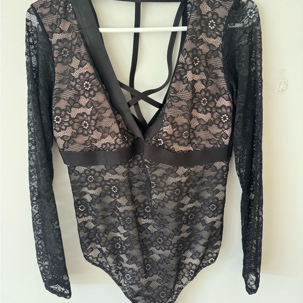 Black Lace Long-Sleeve Bodysuit - Elegant V-Neck
